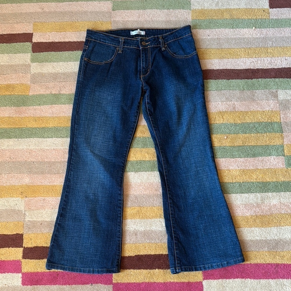 Levi's 537 Low Flare Blue Denim Size 8M👖